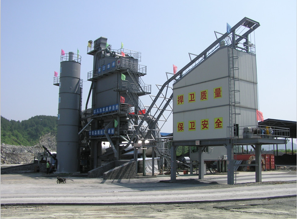 Air Back Flush 0.18% Weighing Accuracy Asphalt Mixer Plant With 160T Finished Bin